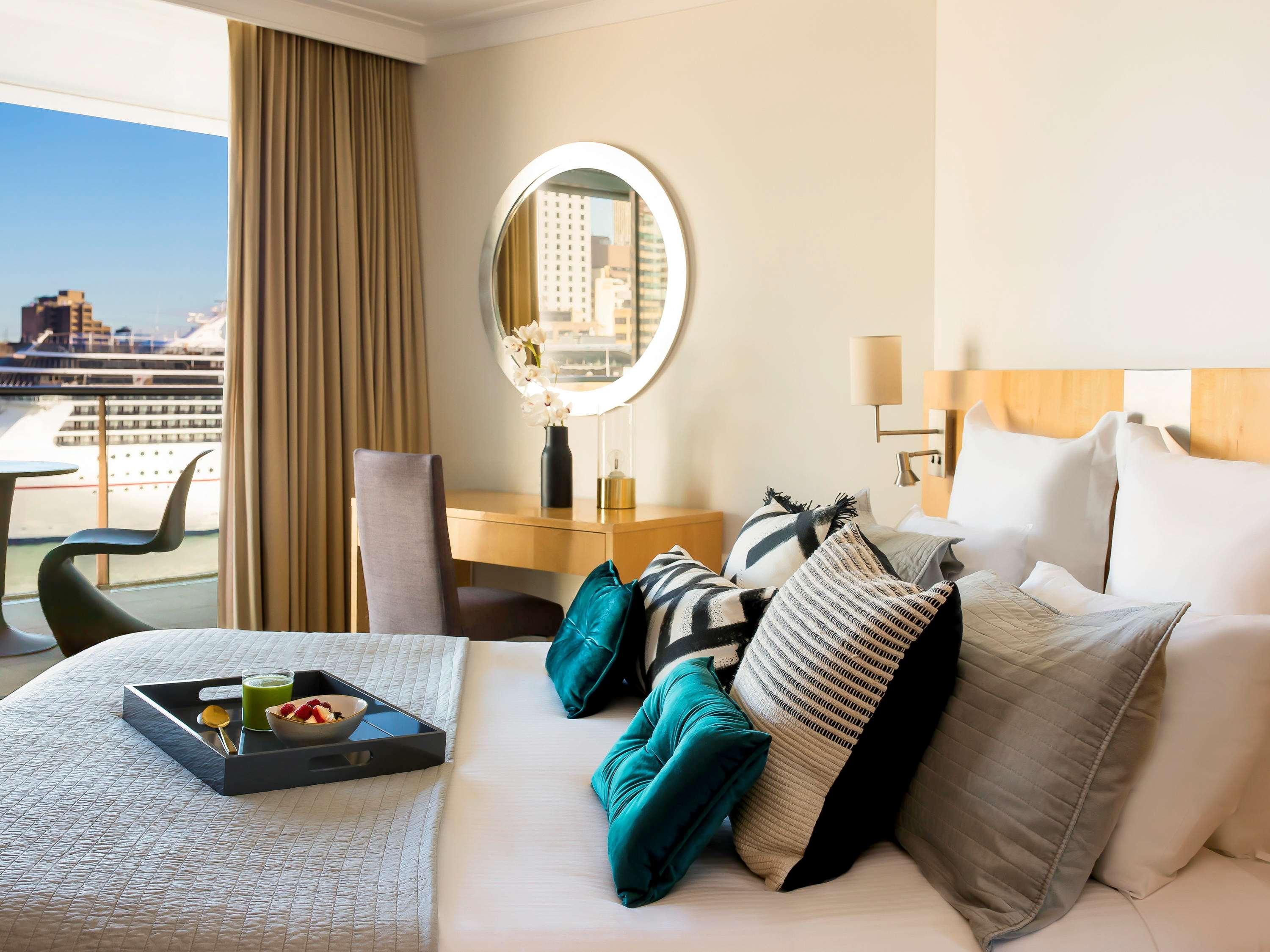 Pullman Quay Grand Harbour Hotel